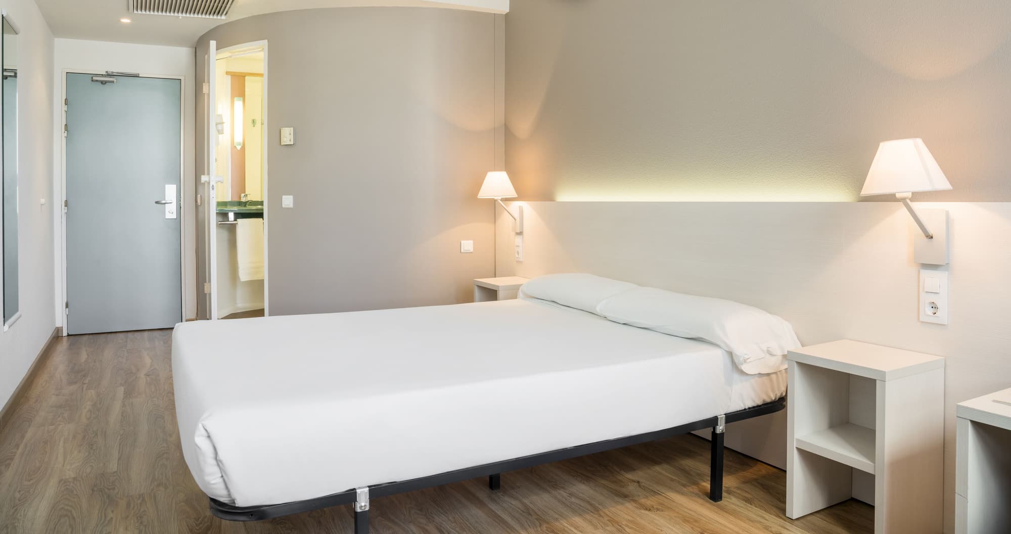 Hotel ILUNION Valencia 3