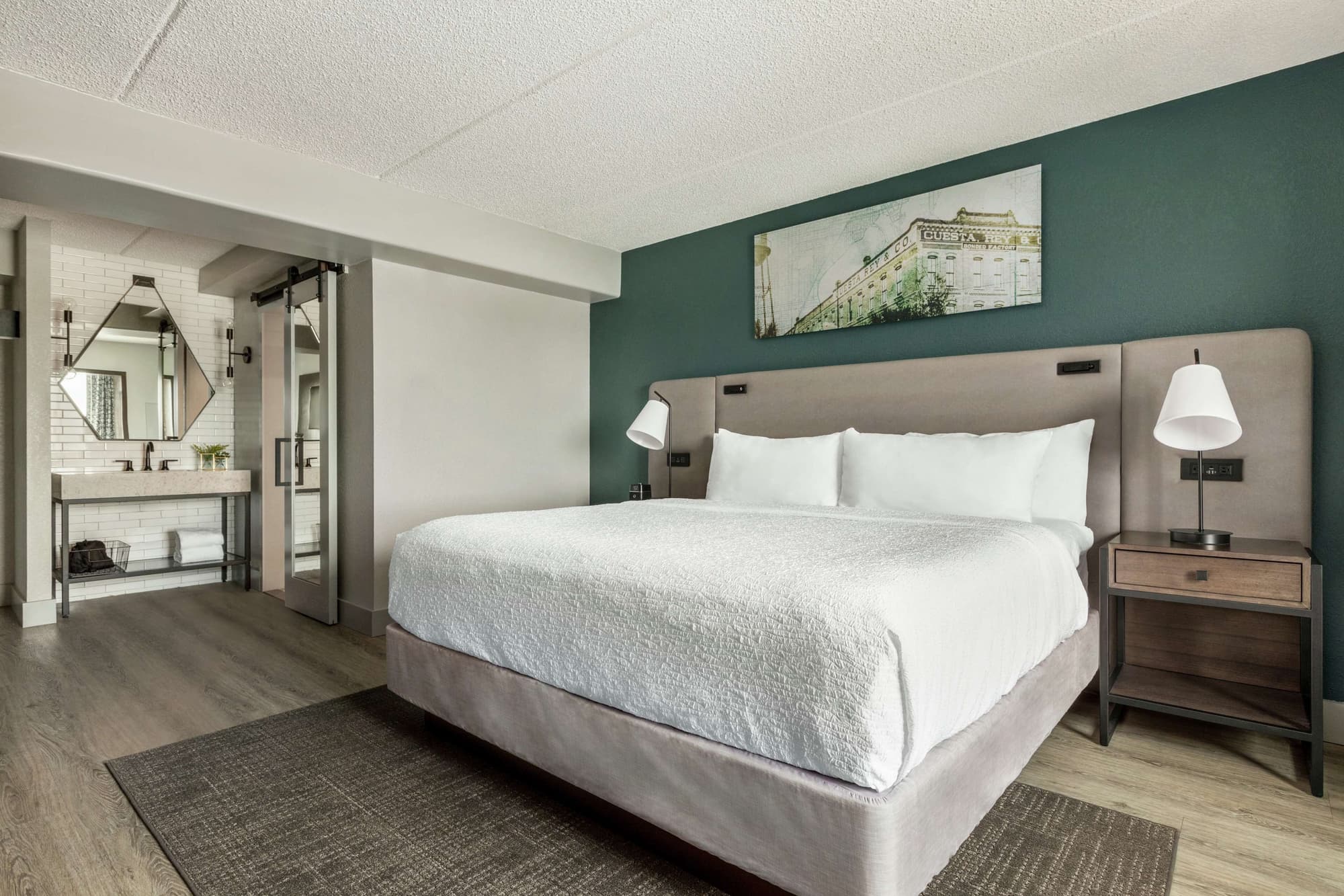 Hotel Alba, Tapestry Collection by Hilton