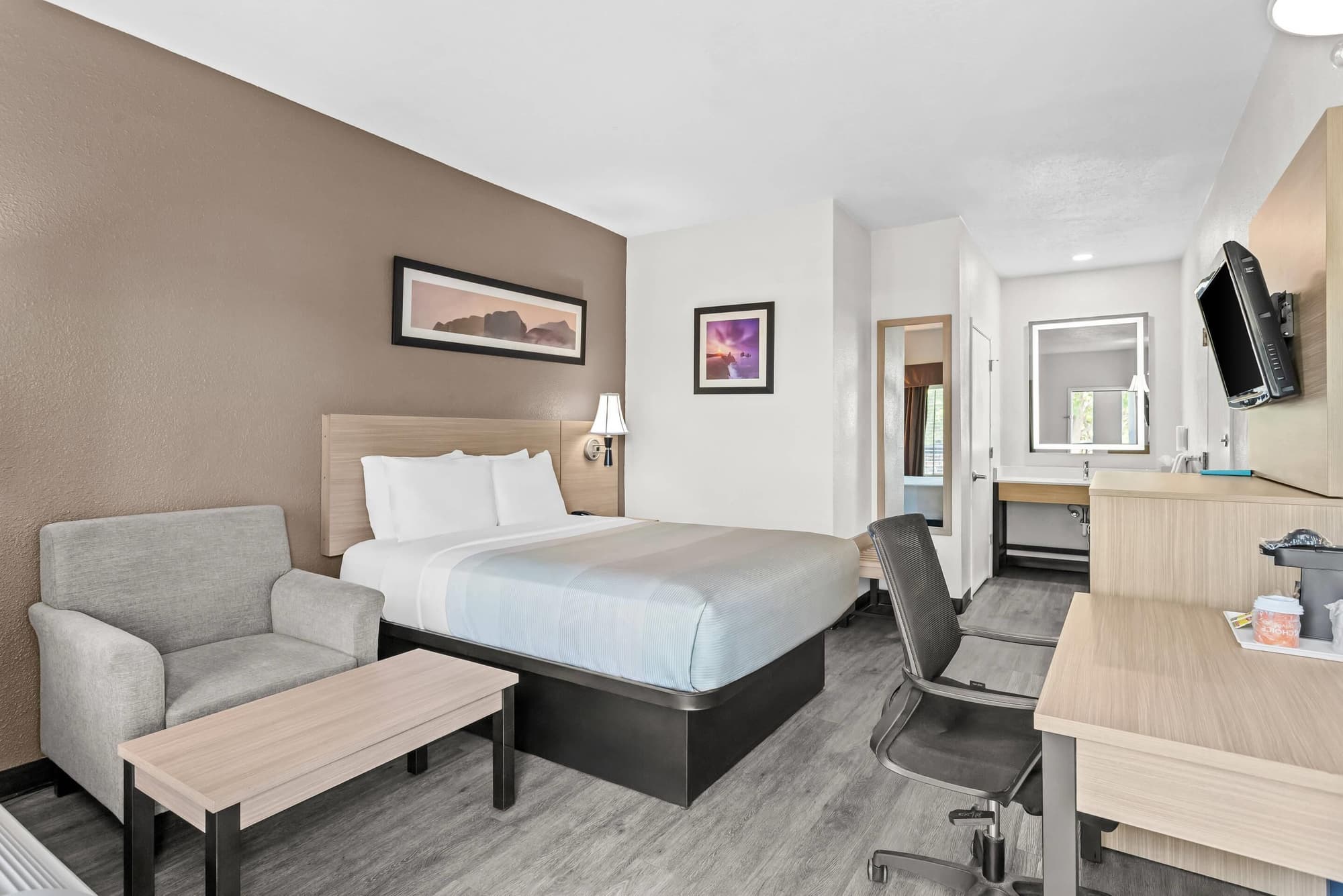 Quality Inn & Suites Sunport Airport Albuquerque