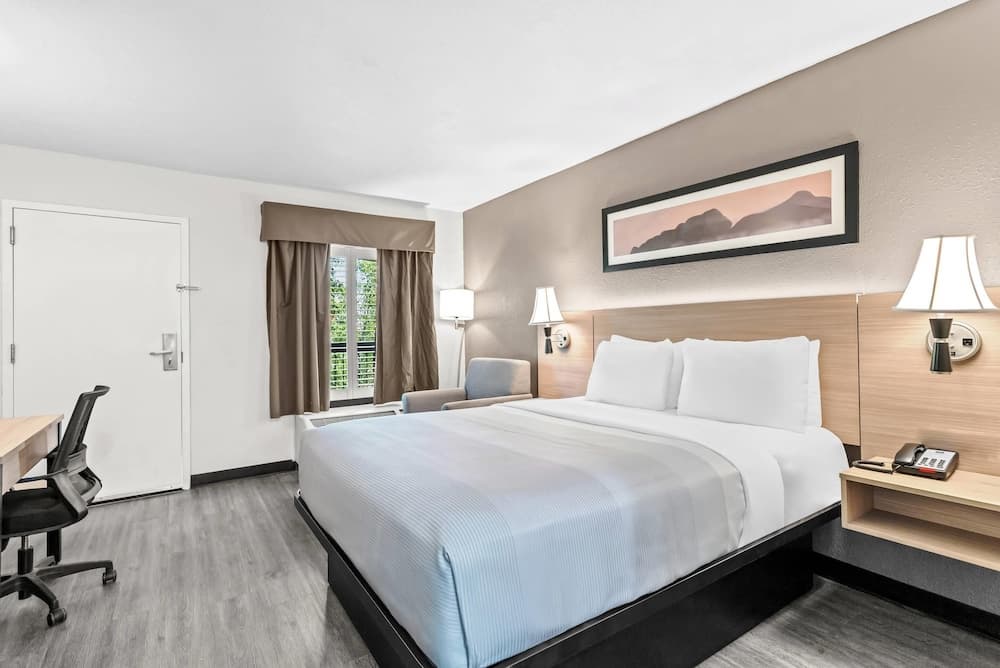 Quality Inn & Suites Sunport Airport Albuquerque