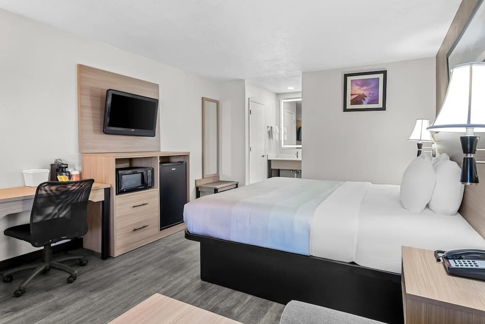 Quality Inn & Suites Sunport Airport Albuquerque