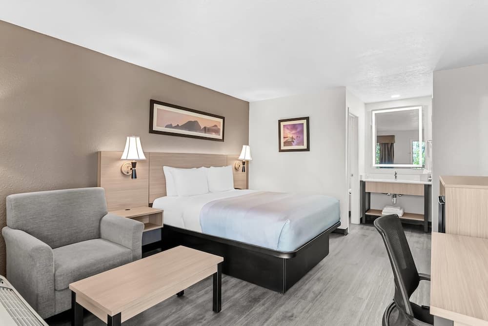 Quality Inn & Suites Sunport Airport Albuquerque