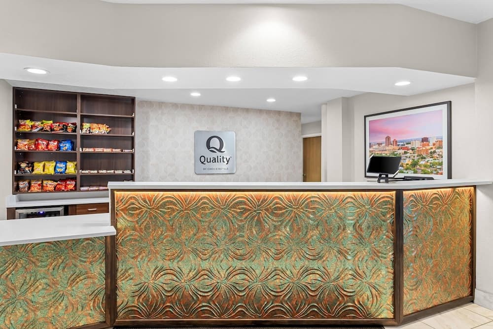 Quality Inn & Suites Sunport Airport Albuquerque