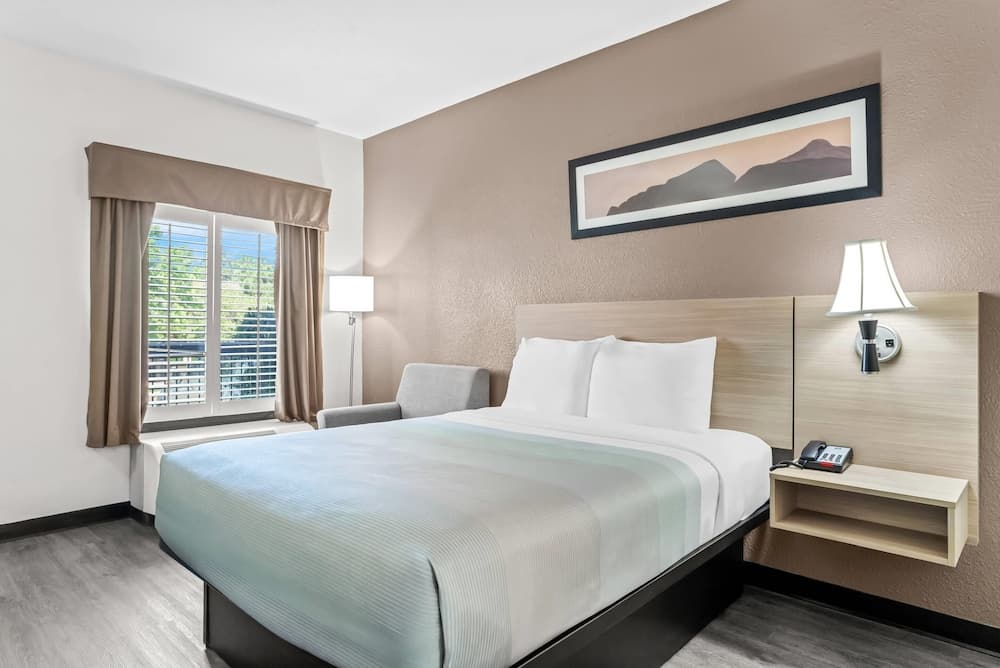 Quality Inn & Suites Sunport Airport Albuquerque
