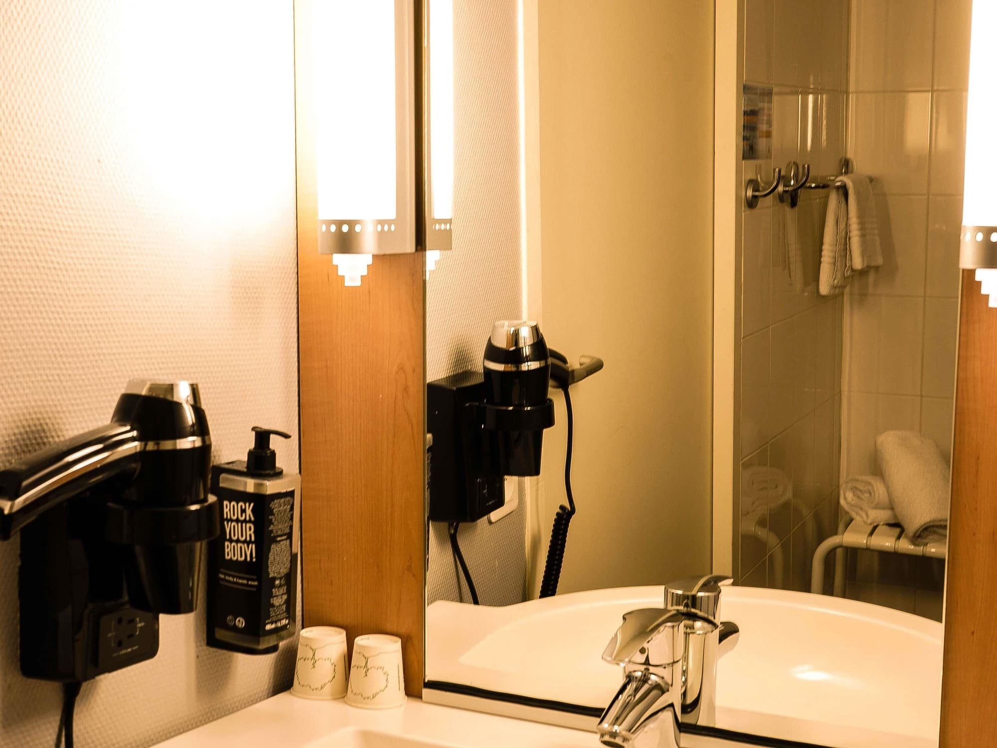 Hôtel ibis Annecy Centre Vieille Ville