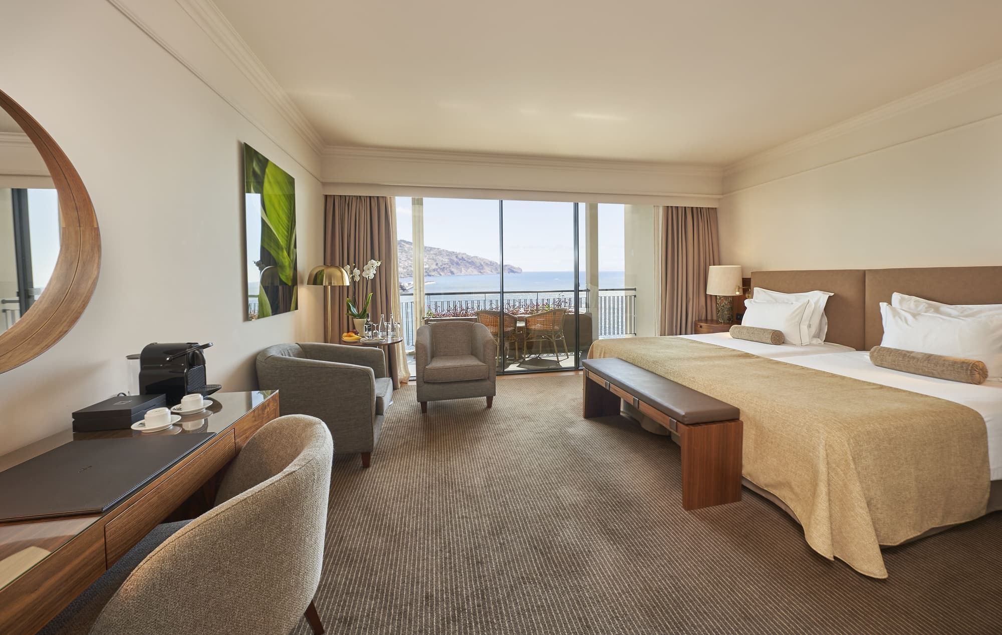 The Cliff Bay, by PortoBay