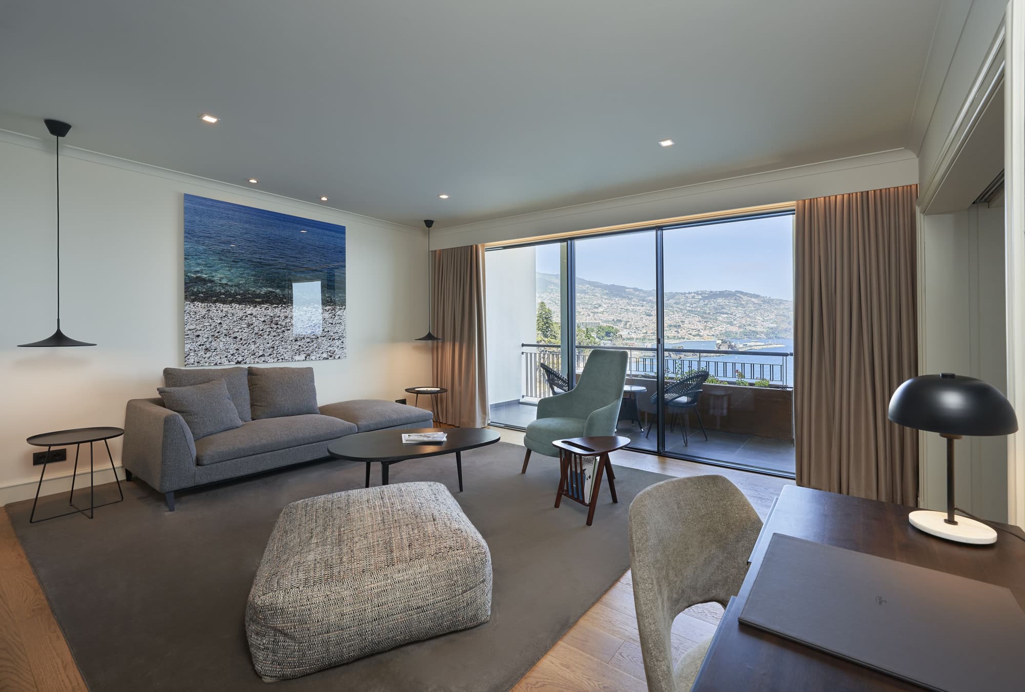 The Cliff Bay, by PortoBay
