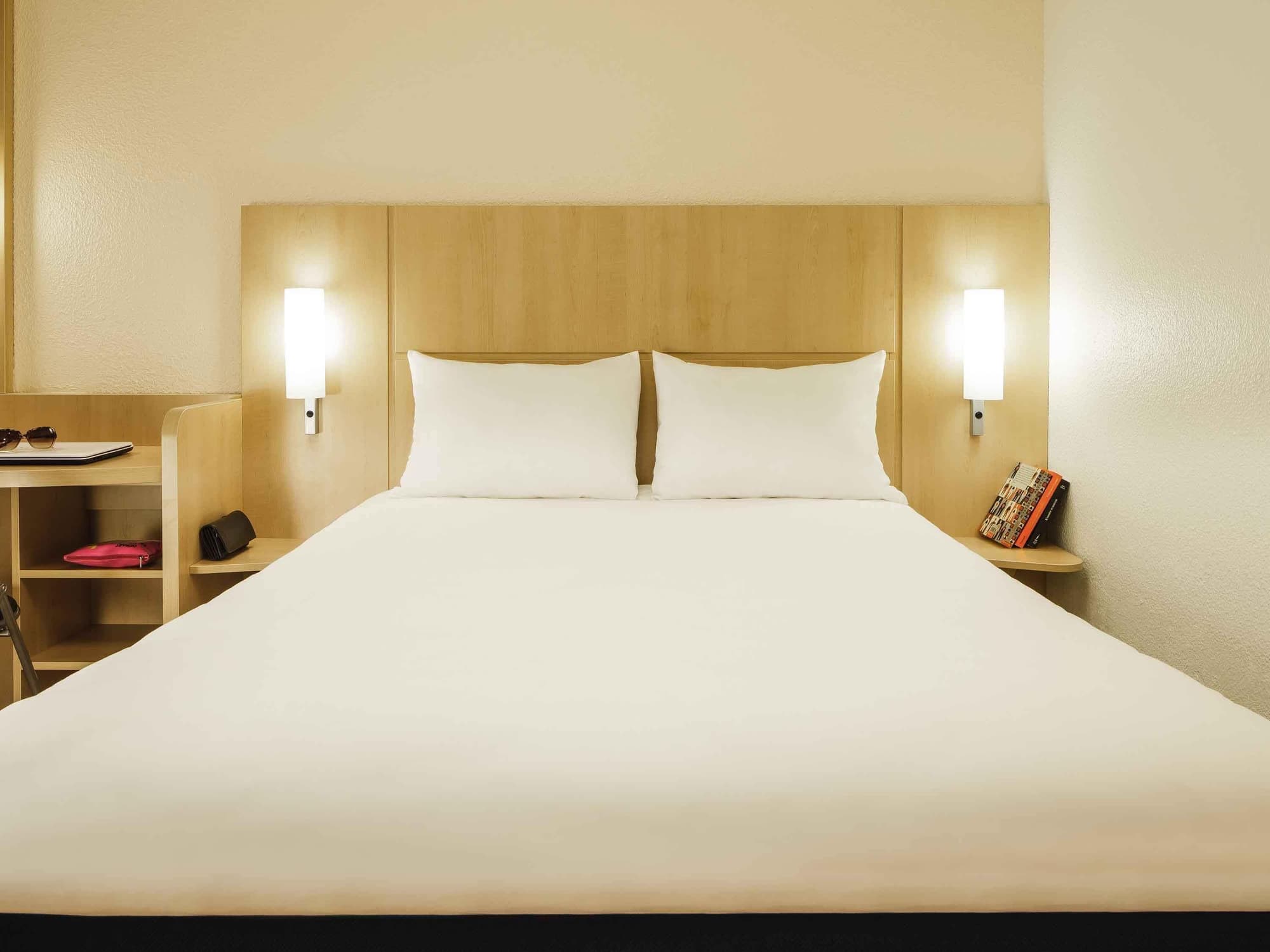 ibis Versailles Château