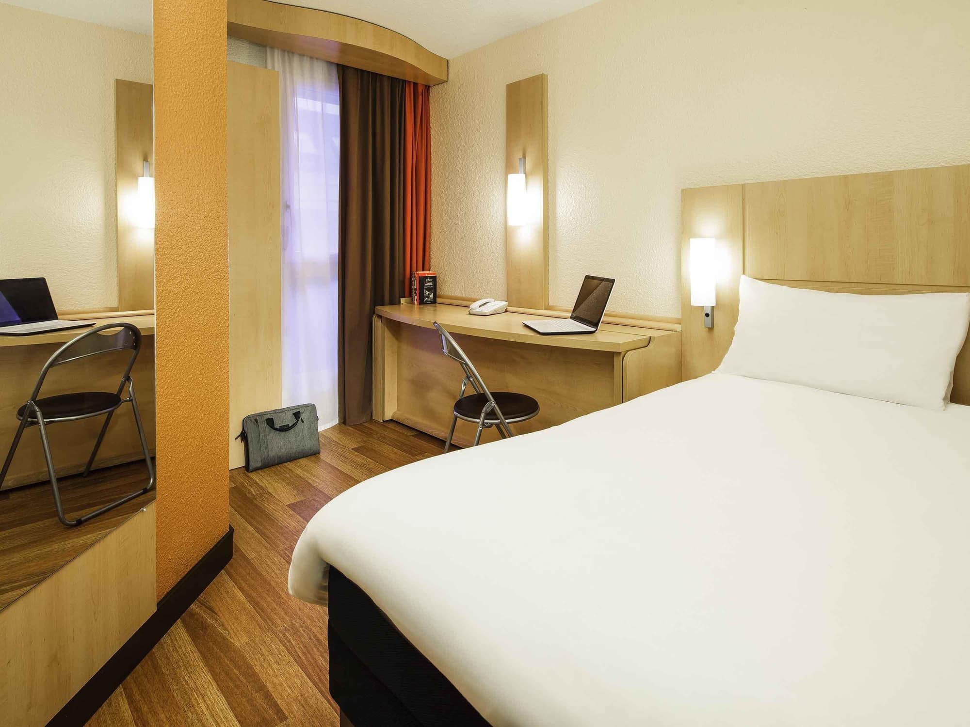 ibis Versailles Château