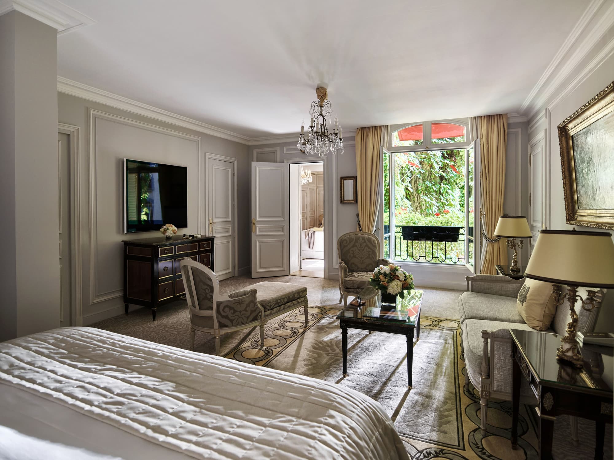 Hôtel Plaza Athénée - Dorchester Collection