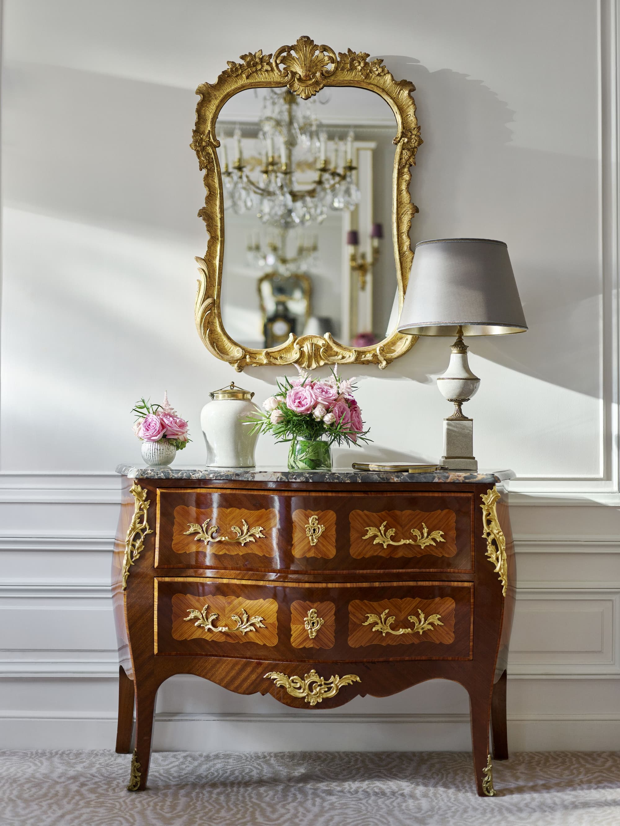 Hôtel Plaza Athénée - Dorchester Collection