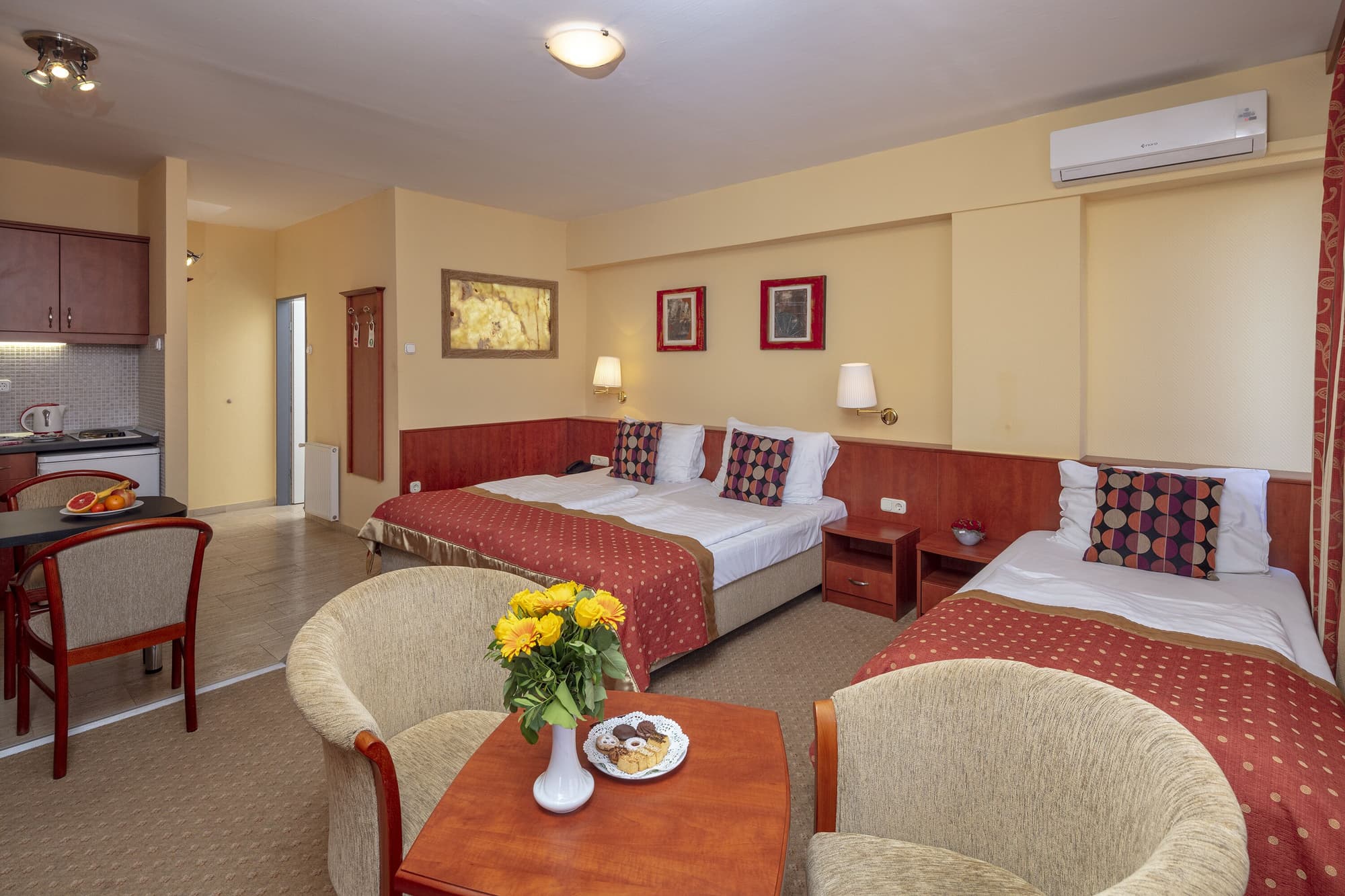 Hotel Charles