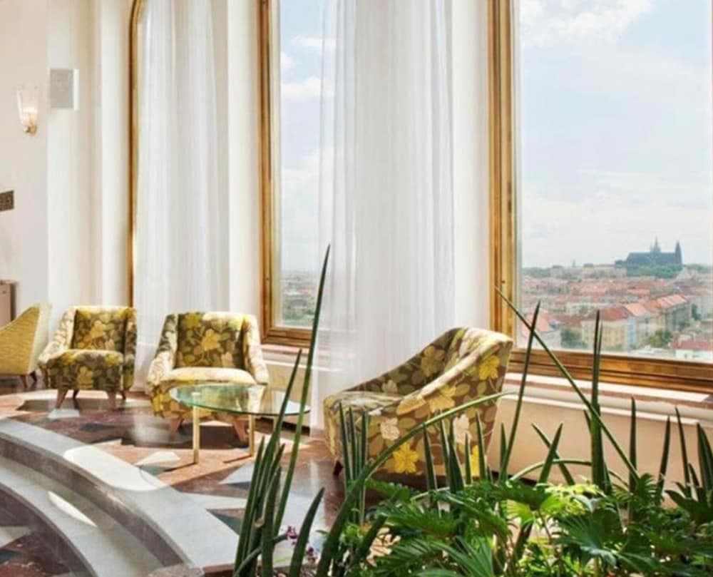 Grand Hotel International
