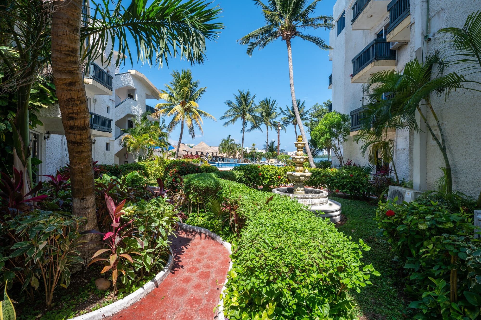 Hotel Imperial Laguna Faranda