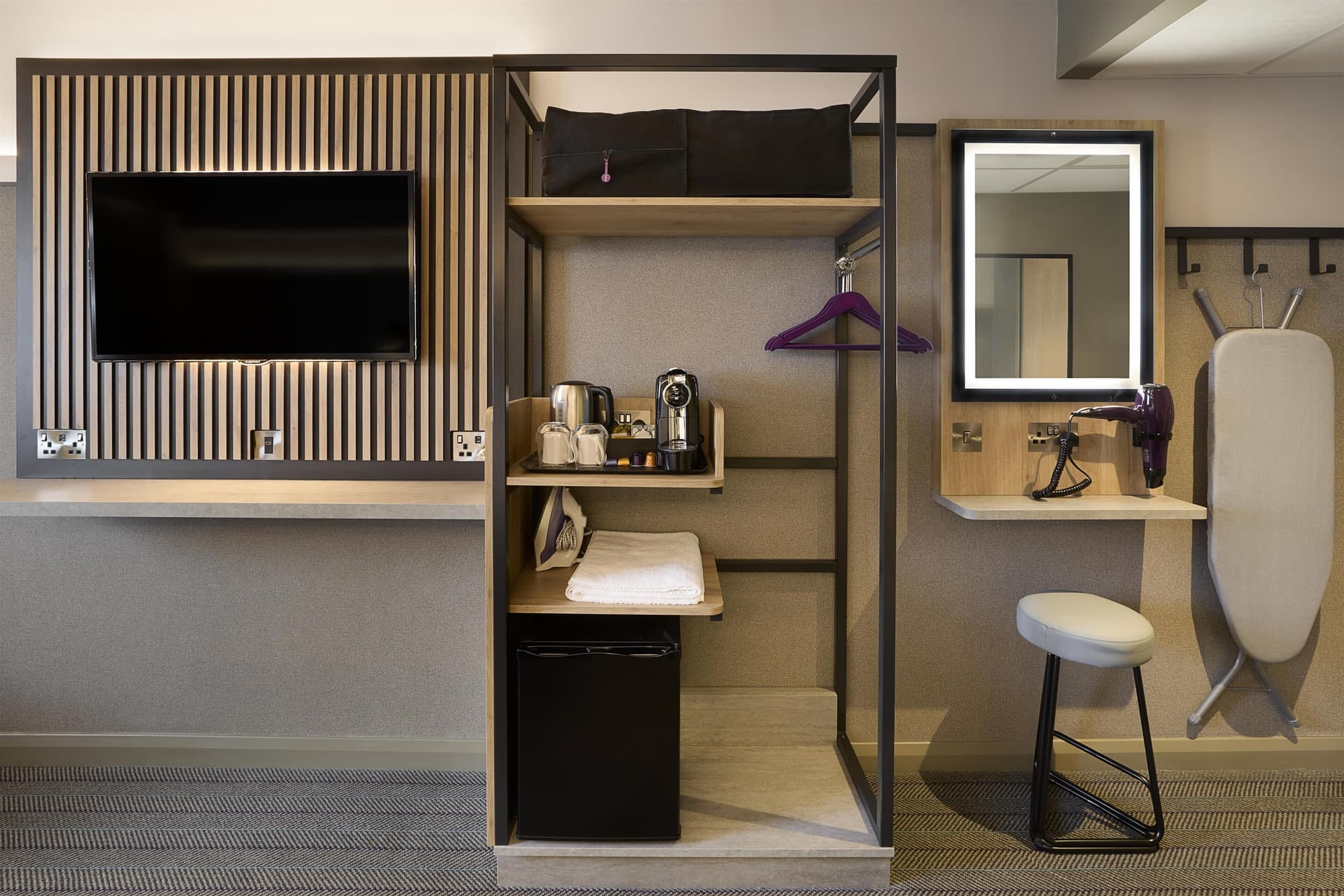 Premier Inn London Heathrow Airport T2 & T3 - Bath Road