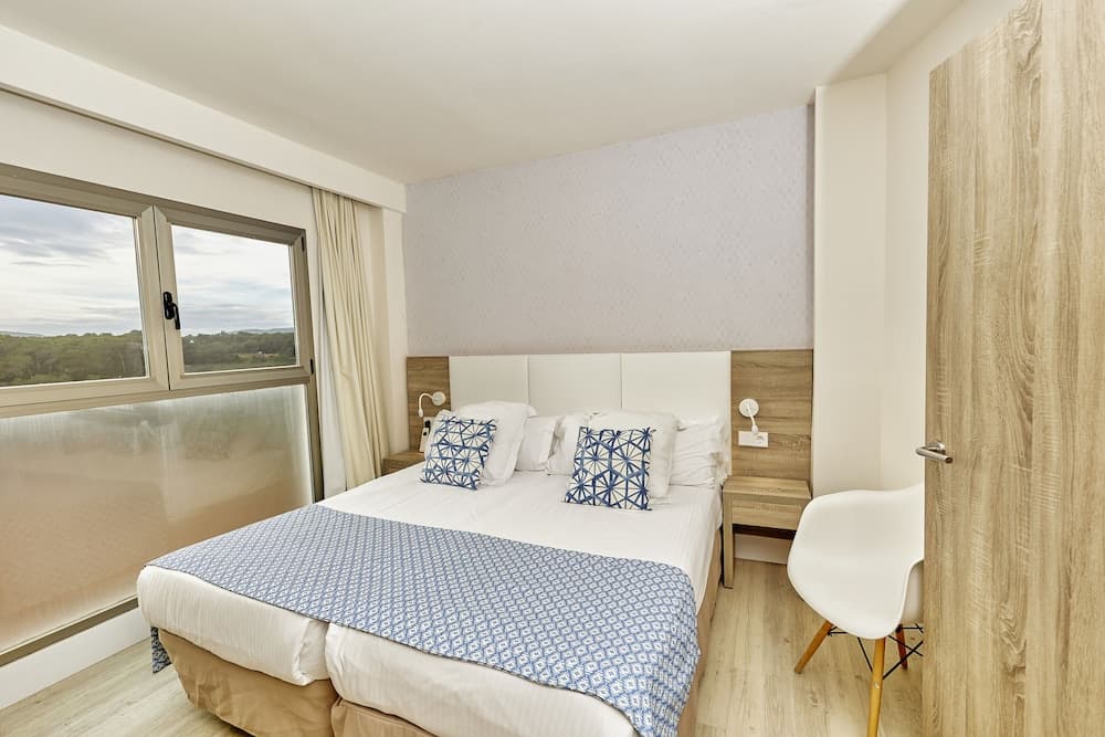 Leonardo Royal & Suites hotel Ibiza Santa Eulalia