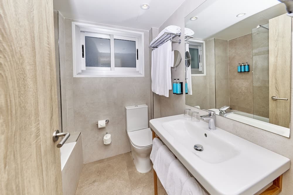 Leonardo Royal & Suites hotel Ibiza Santa Eulalia