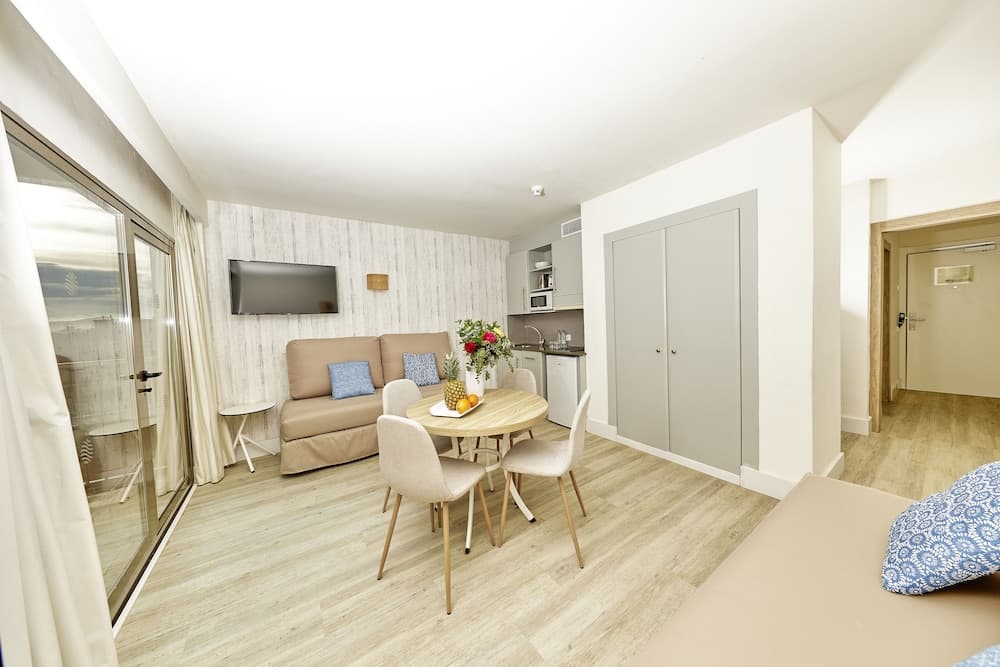 Leonardo Royal & Suites hotel Ibiza Santa Eulalia