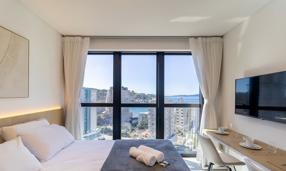 MHFA Studios em Prédio Luxuoso Vista Mar