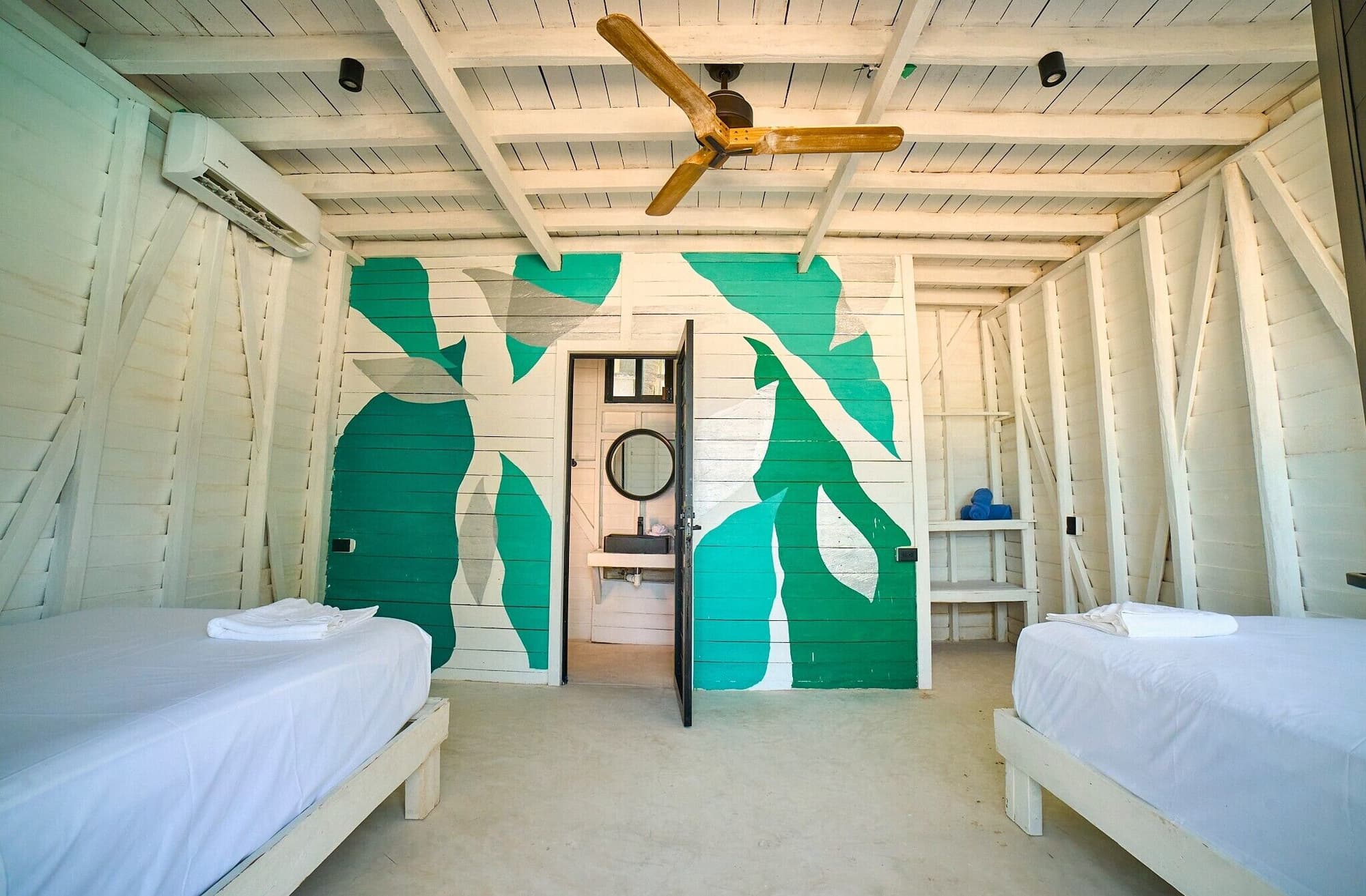 El Faro Beach Front by ÓOL Hotels