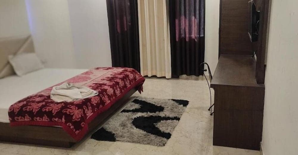 Taj Castle Homestay