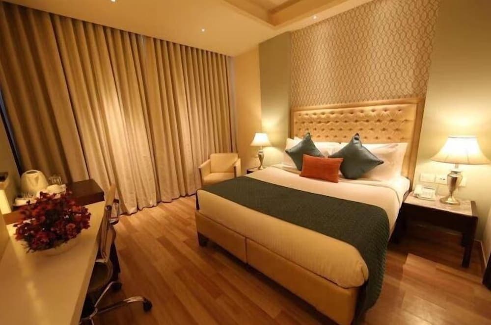 Hotel Sai Miracle, Room