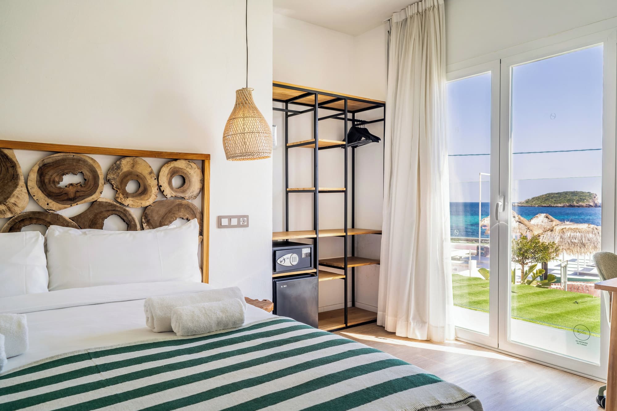 Outsite Ibiza - Work, Connect, Explore