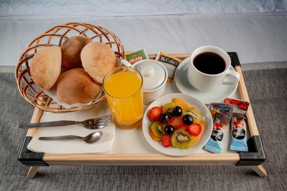 Hotel Melthon Class, Desayuno