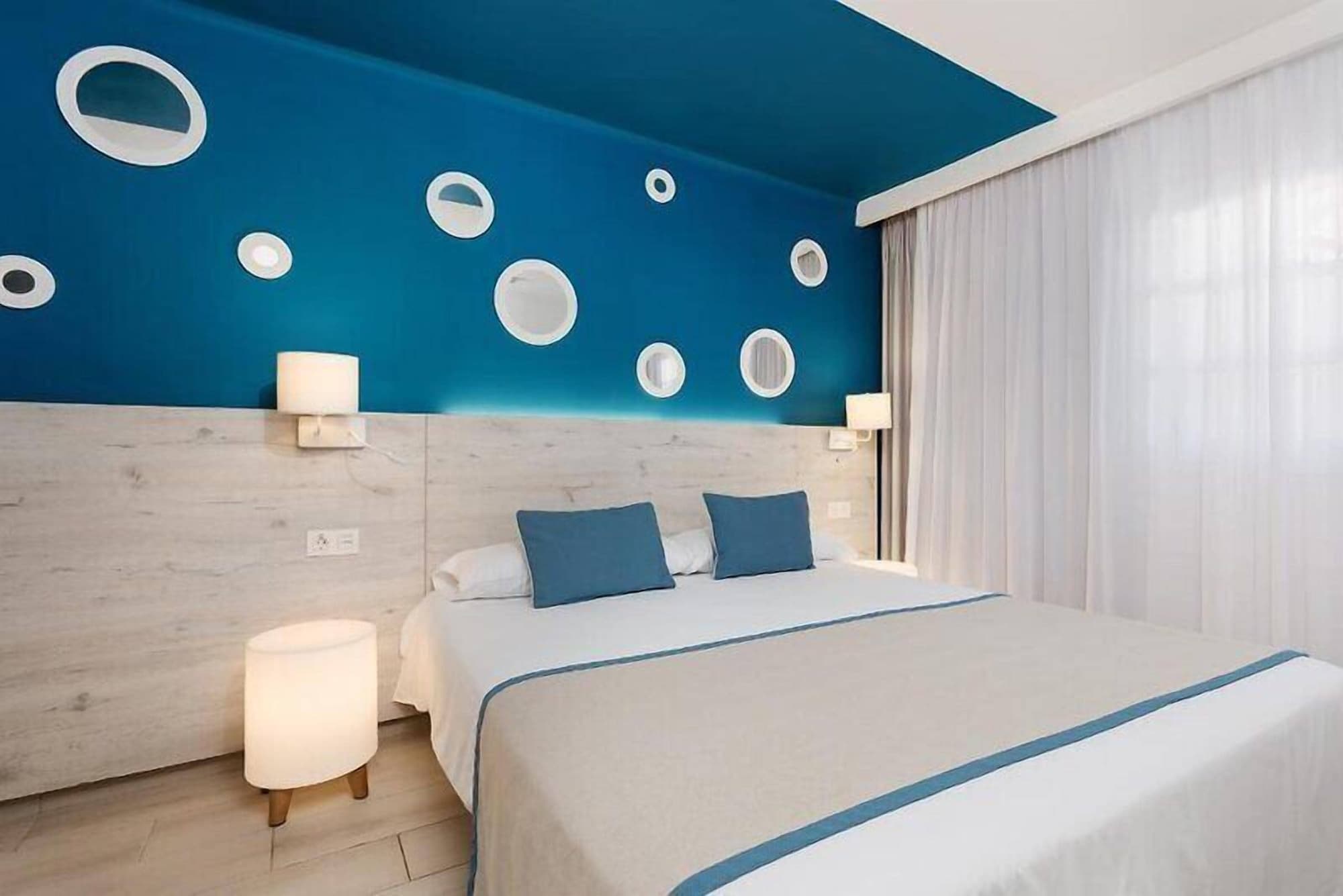 R2 Bahía Kontiki Beach Apartments
