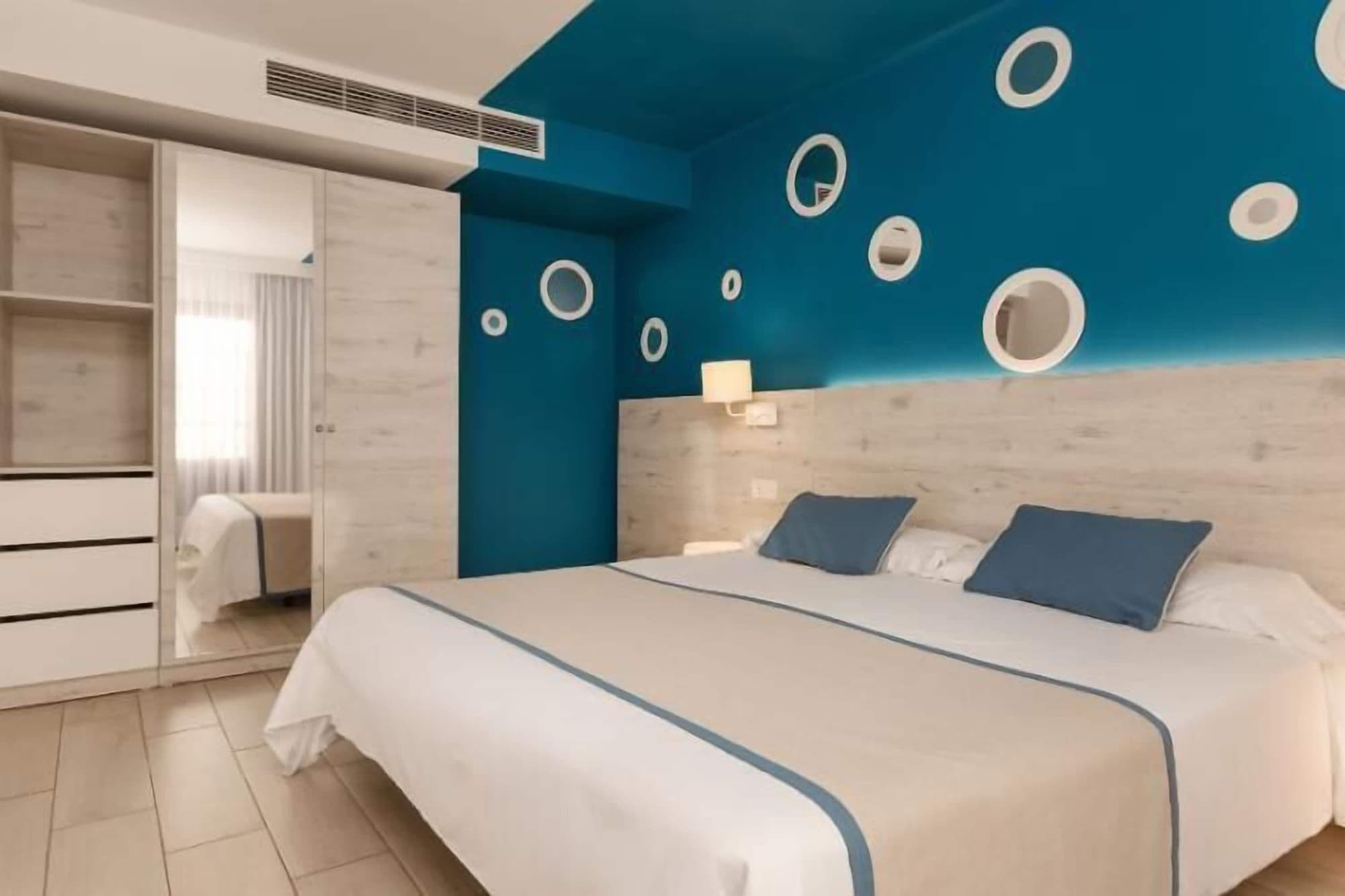 R2 Bahía Kontiki Beach Apartments