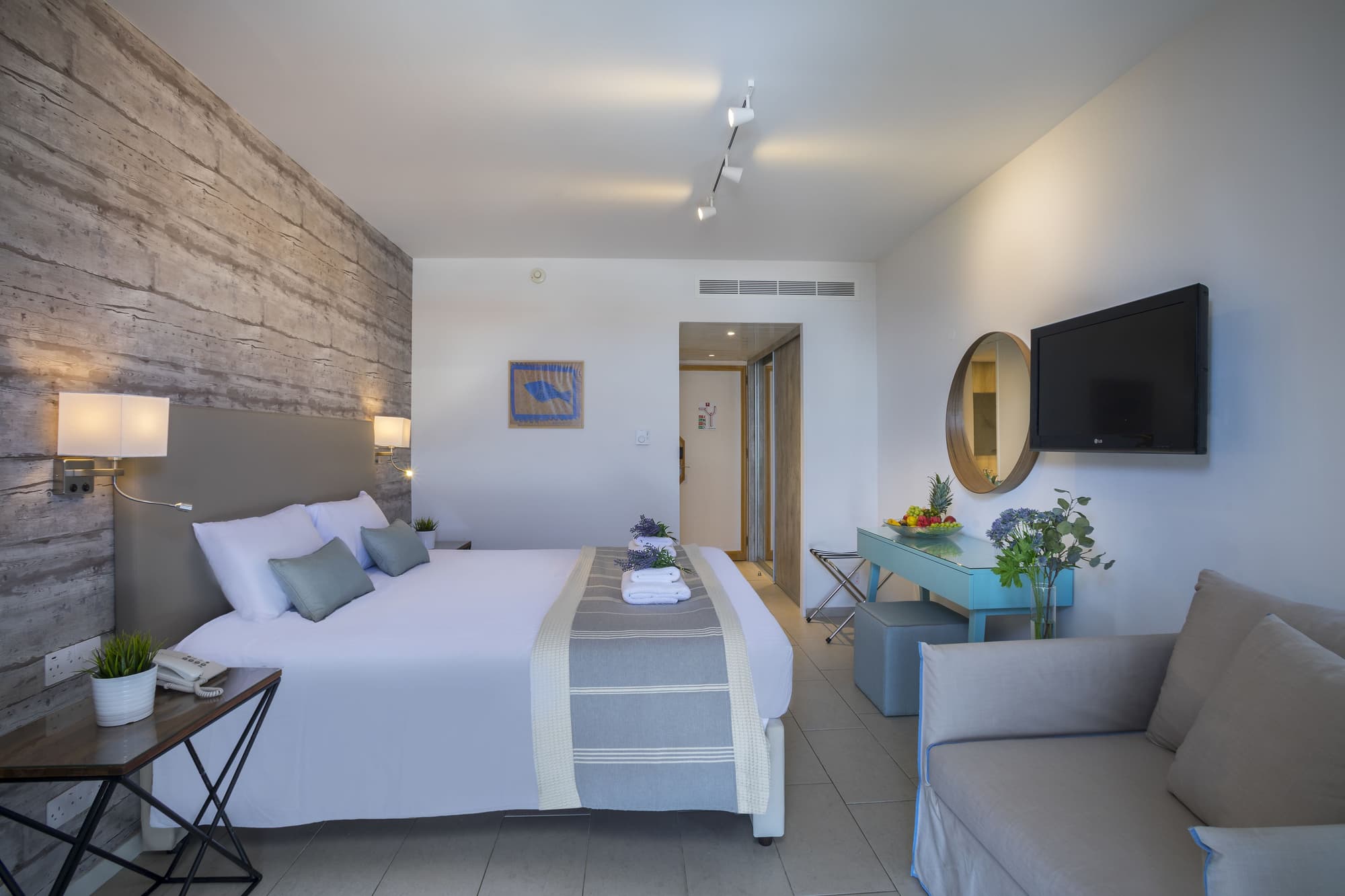 Leonardo Plaza Cypria Maris Beach Hotel & Spa