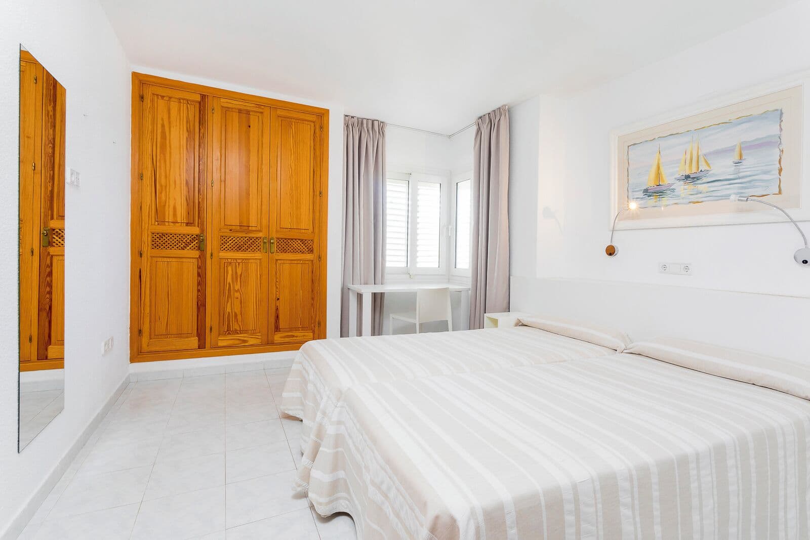 Duquesa Playa Aparthotel