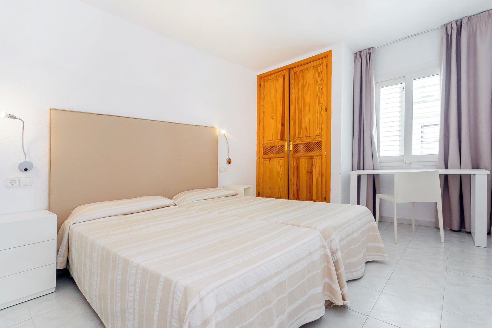 Duquesa Playa Aparthotel