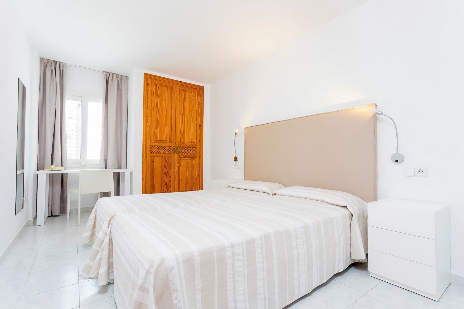 Duquesa Playa Aparthotel