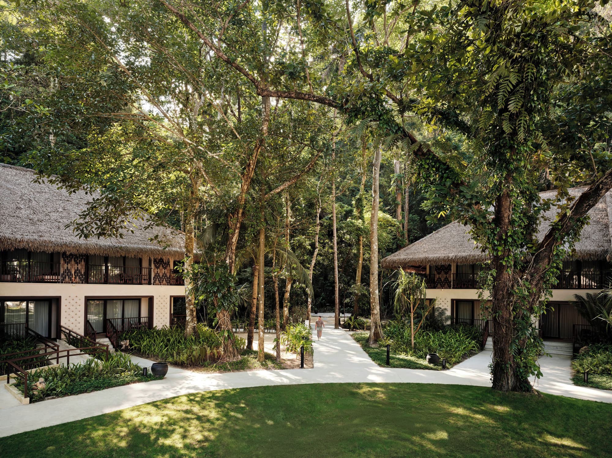 Lagen Island Resort