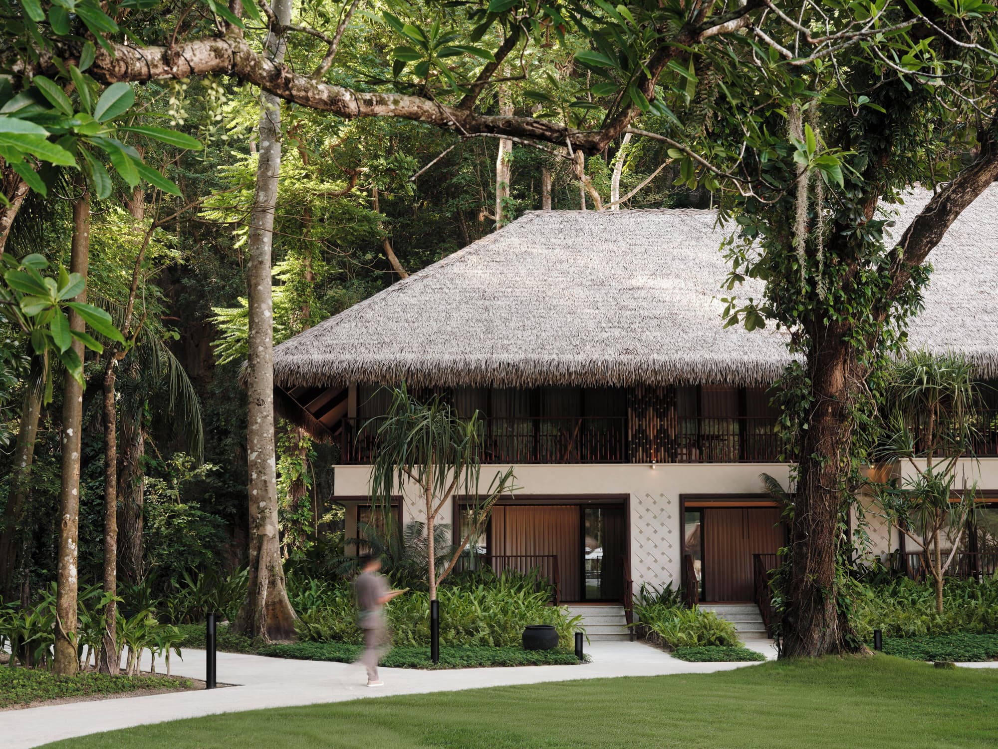 Lagen Island Resort