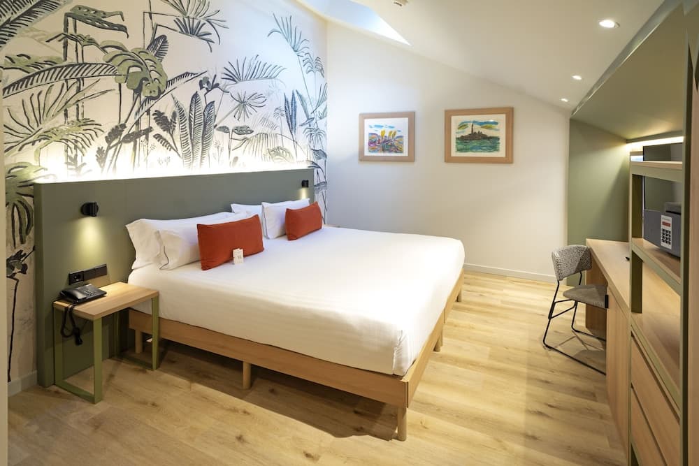 DWO Valencia by Checkin