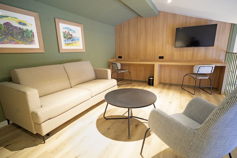 DWO Valencia by Checkin