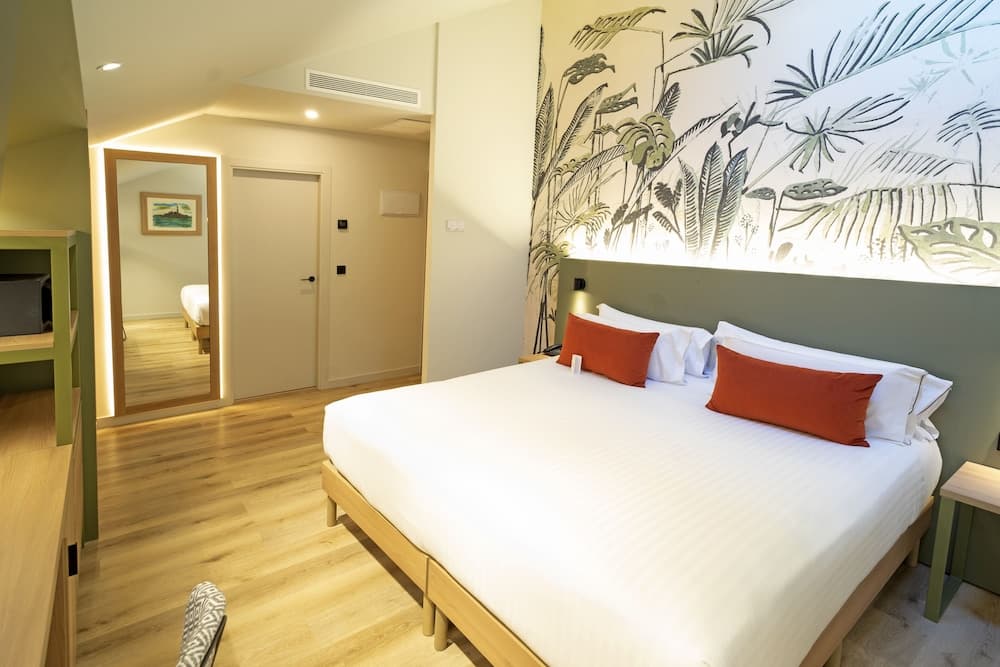 DWO Valencia by Checkin