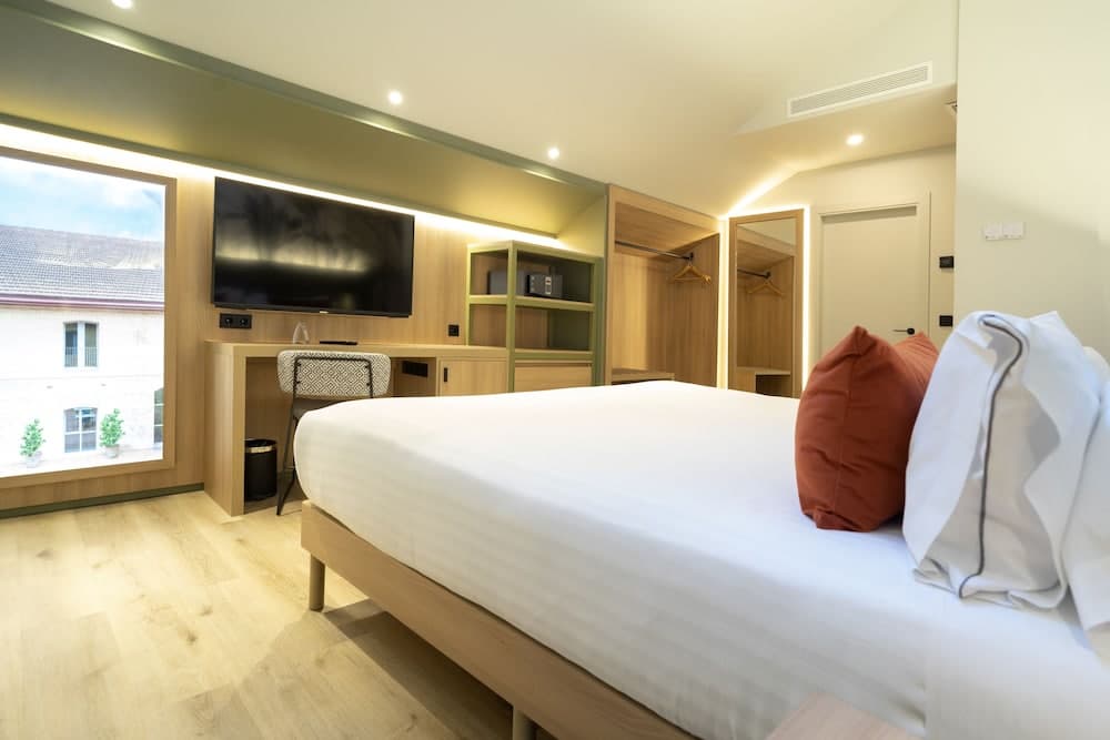 DWO Valencia by Checkin