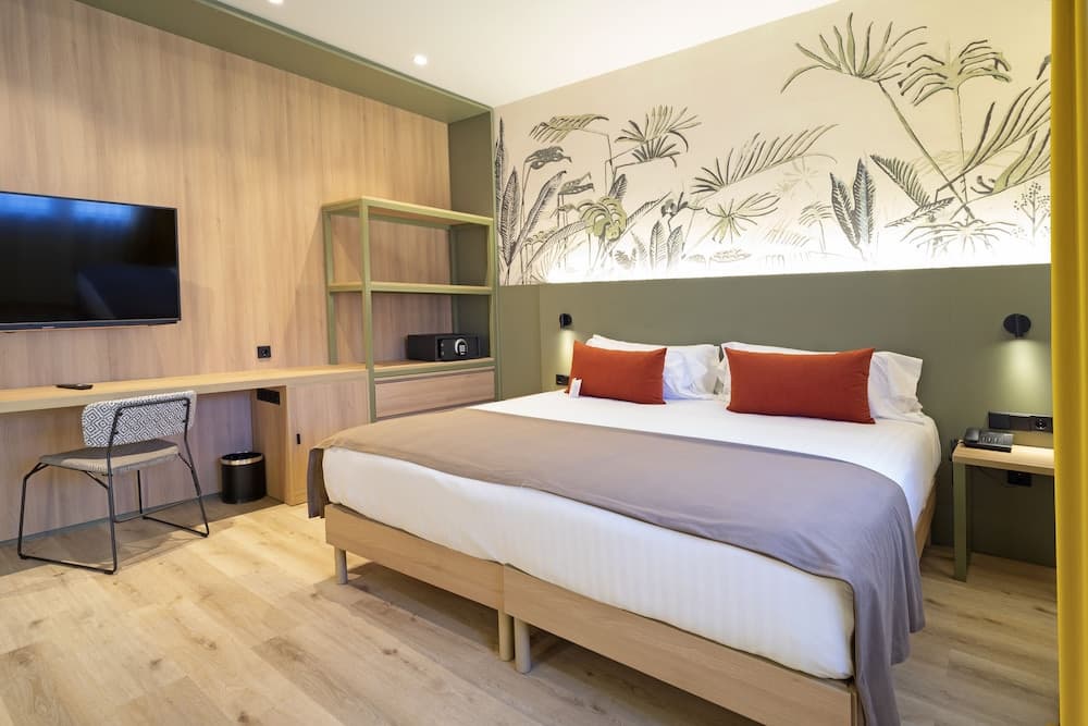 DWO Valencia by Checkin