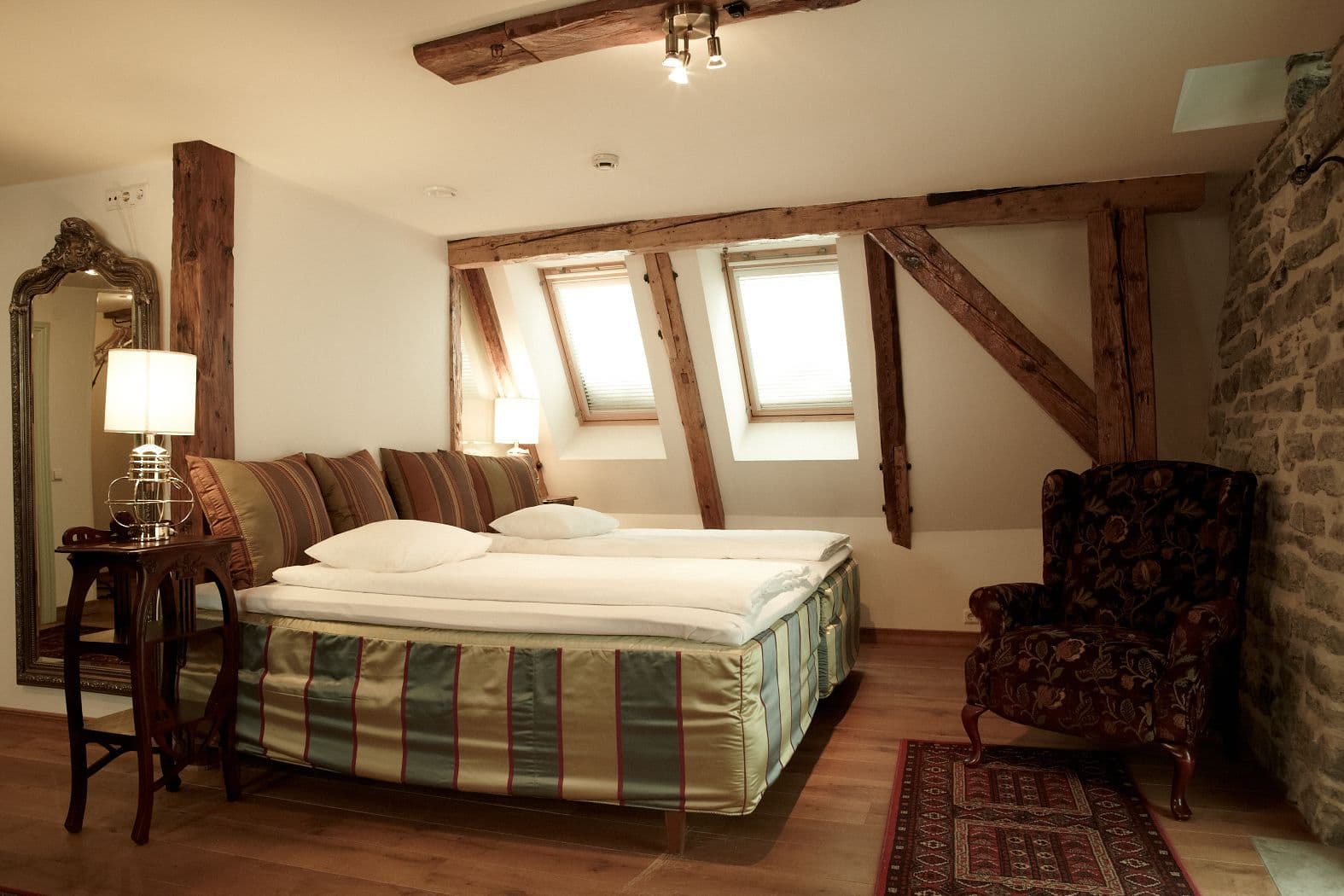 CRU Hotel