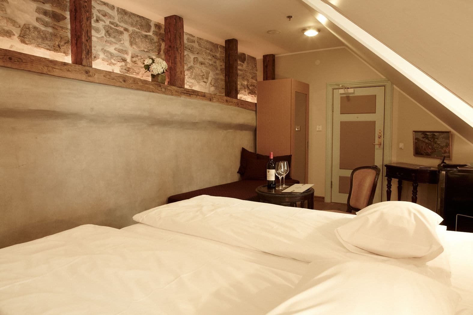 CRU Hotel