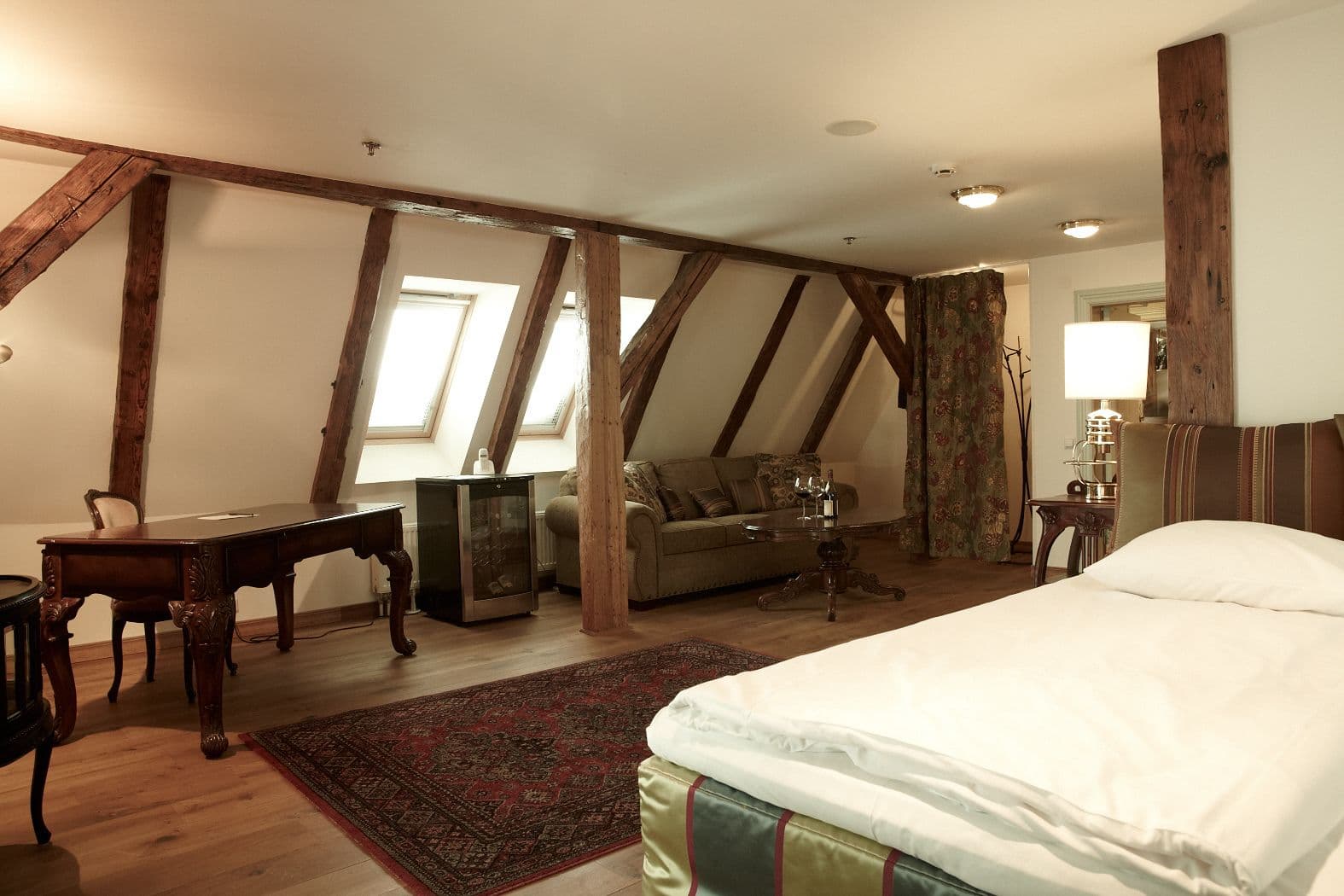 CRU Hotel