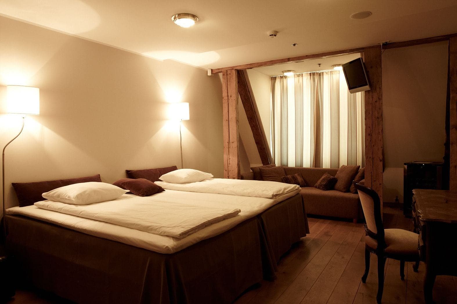 CRU Hotel