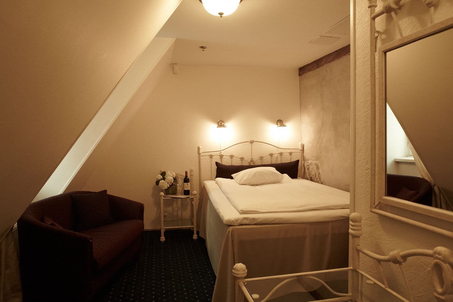 CRU Hotel