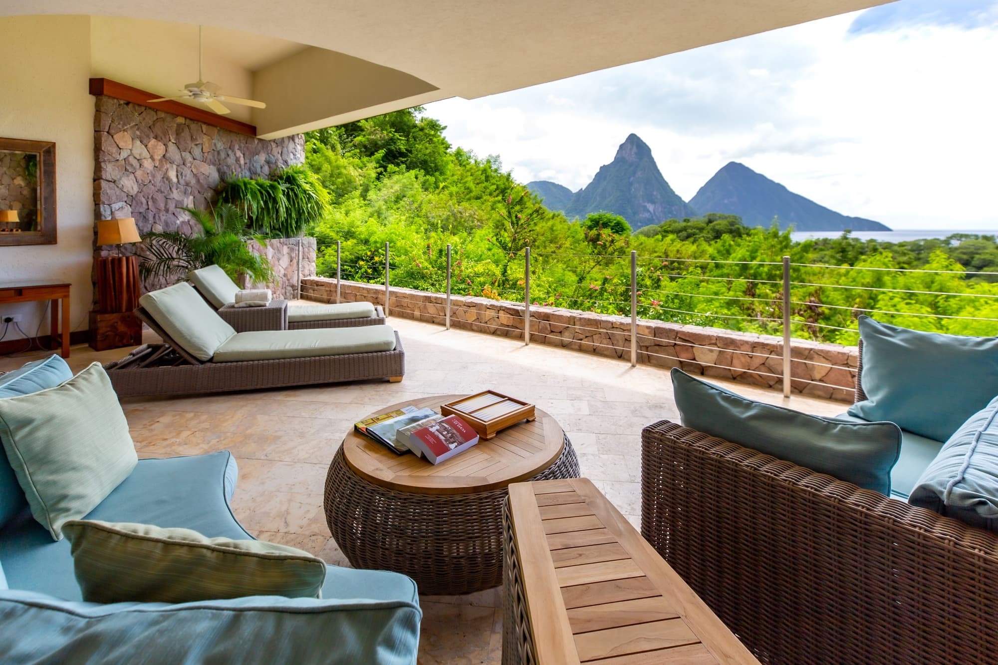 Jade Mountain Resort