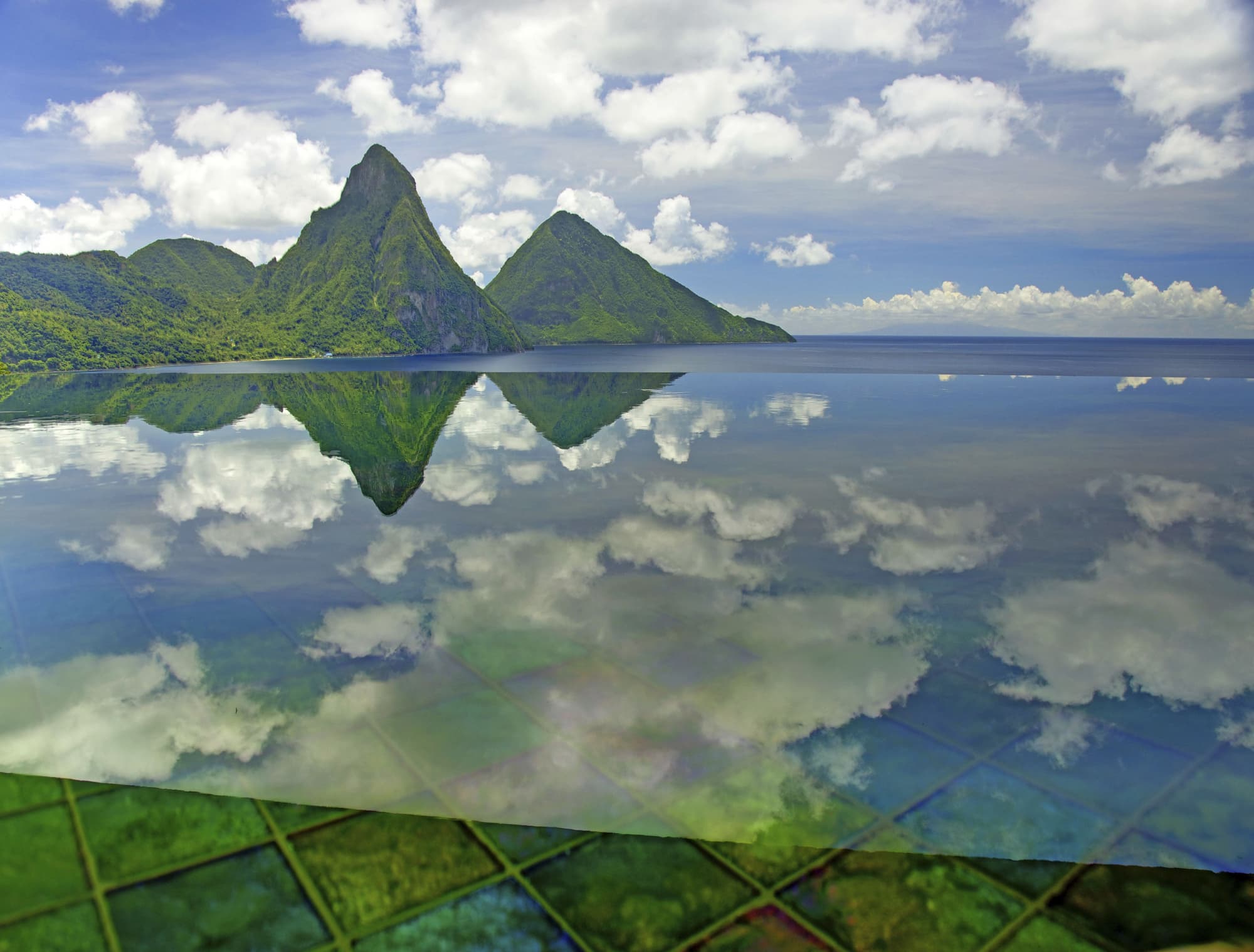 Jade Mountain Resort