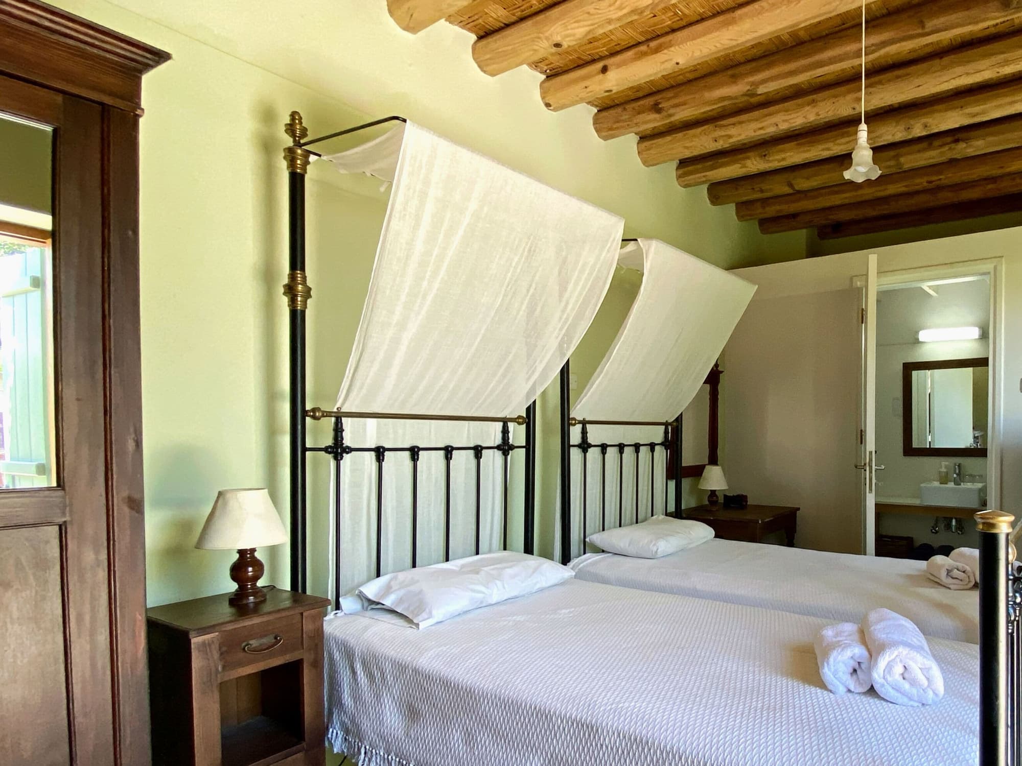 Eveleos Country House