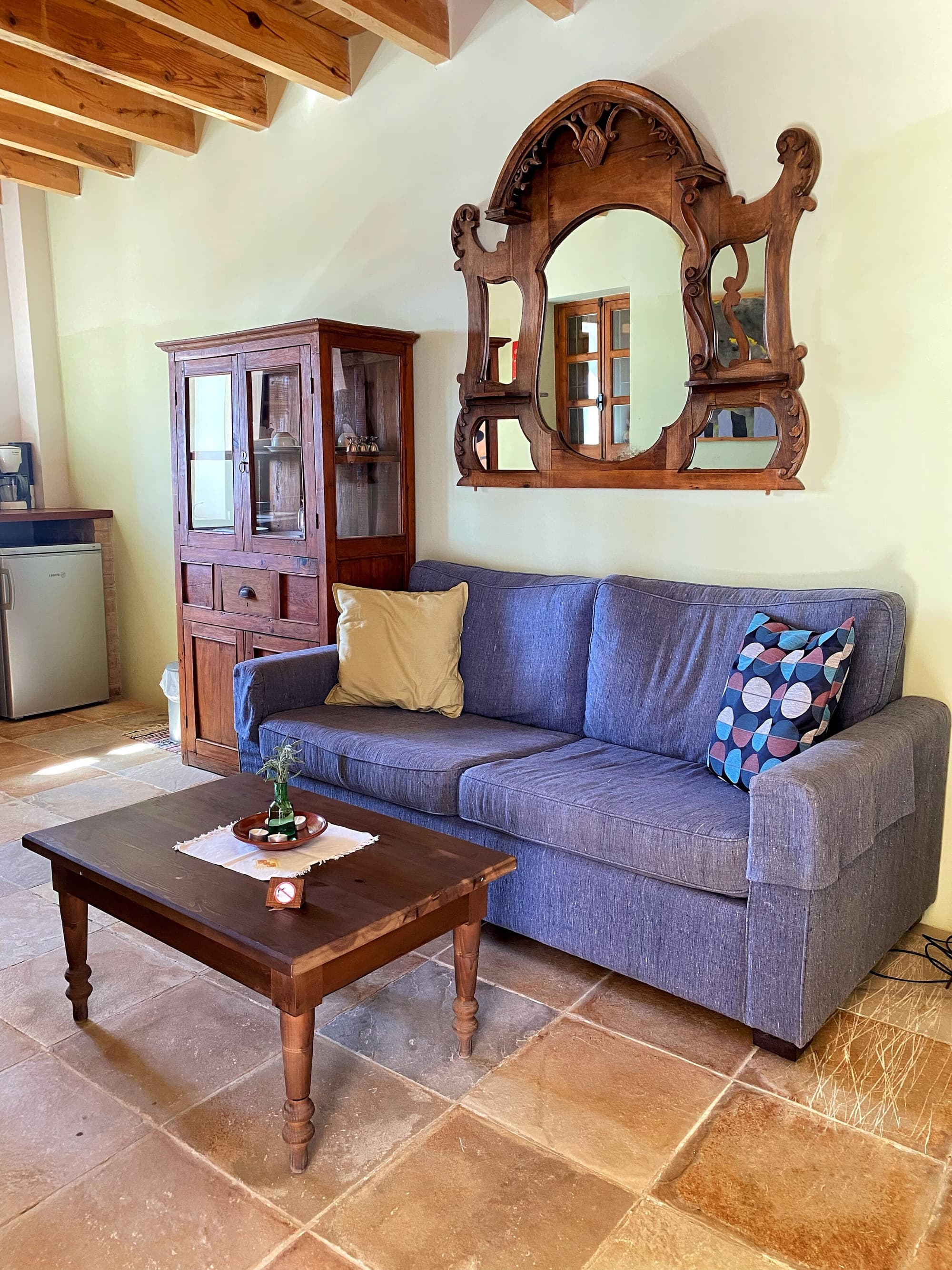 Eveleos Country House